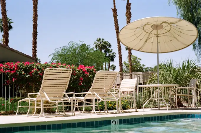 Affordable Pool Furniture and Décor